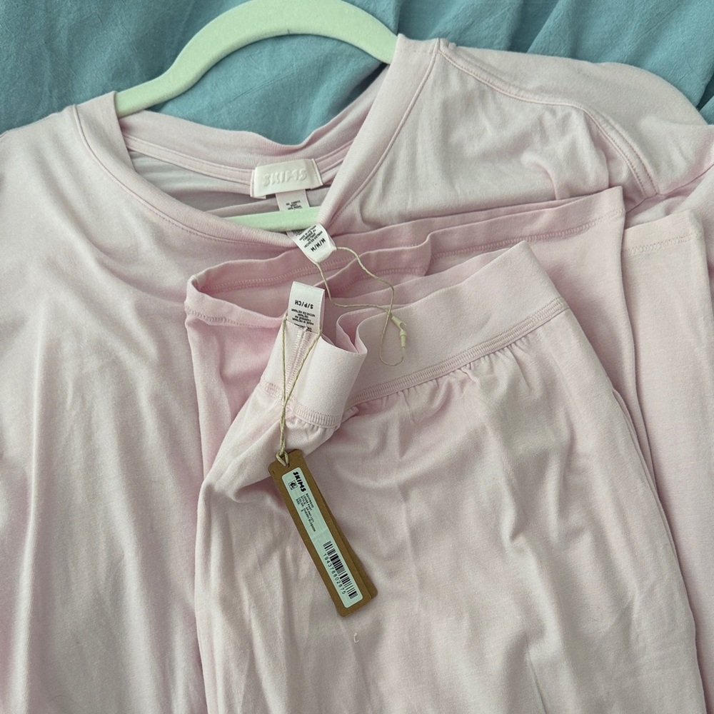 SKIMS CHERRY BLOSSOM BOYFRIEND LOOSE PANT AND TSHIRT SET